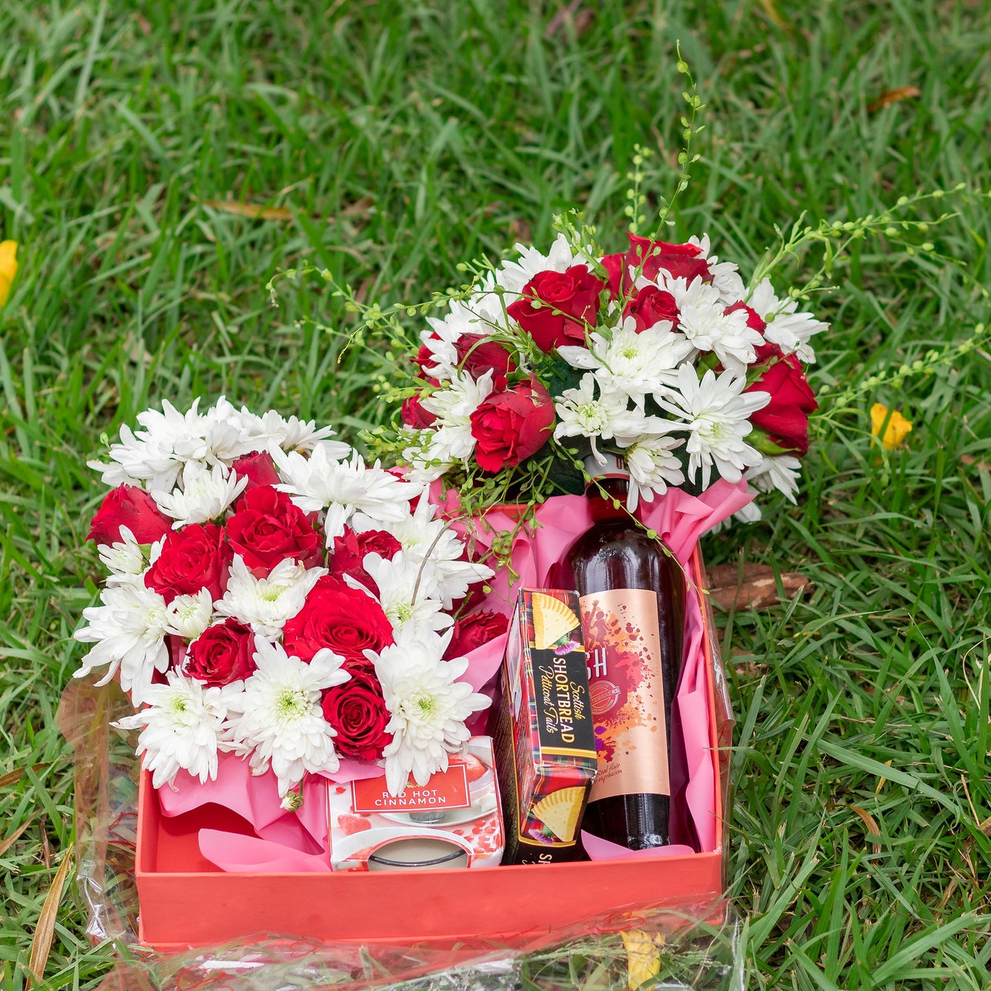 Cheers and treasures gift box